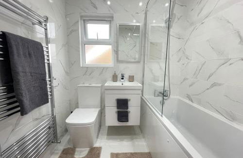 Newly built spacious 1 bedroom apartment - Foto 5