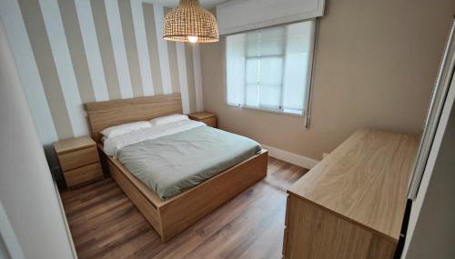 Amplio piso familiar muy céntrico - Foto 5