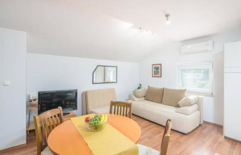 Cozy Apartment In Malinska Dubasnica - Foto 3