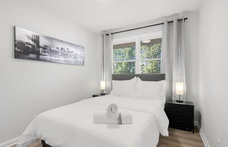 Upscale Old Town Views 3BD Lux - Foto 17