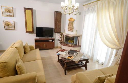 Luxury Dafnis House - Photo 1