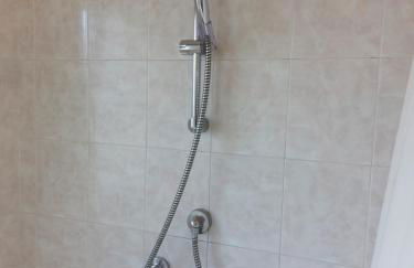 Milan Panoramic Top Floor Flat - Photo 16