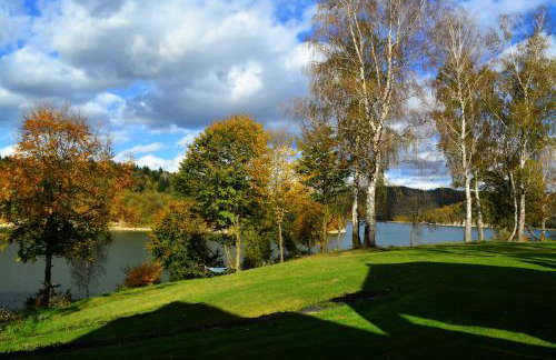 Brama Sanu - z prywatną linią brzegową Jeziora Solińskiego - pomosty - pontony - basen sezonowy - Foto 61