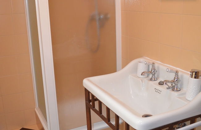 Cozy Studio at Carcavelos Beach - Photo 14