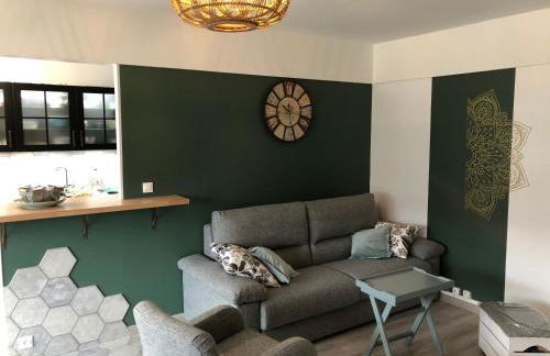 BedinReims luxe wonderful calm in city center, ideal for 2 adults and 3 children free parking - Foto 8