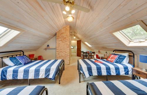 Pistakee Lake Estate with Boat Dock and Hot Tub! - Foto 29