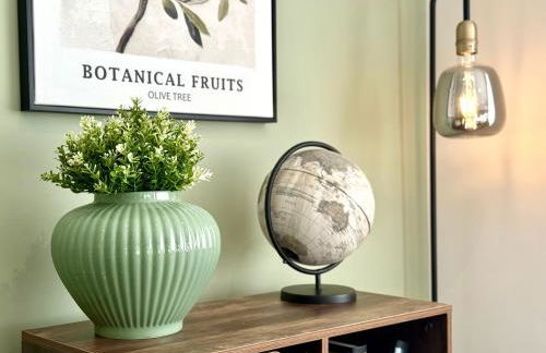 Winter Getaway - Luxury Bungalow w Games Room - Photo 50