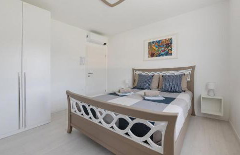 Awesome Home In Mali Vareski - Foto 28