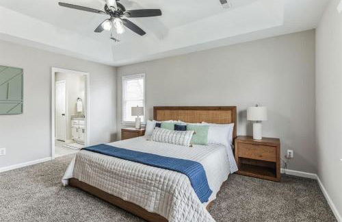 Charming Farmhouse Retreat in Madison AL - Photo 18