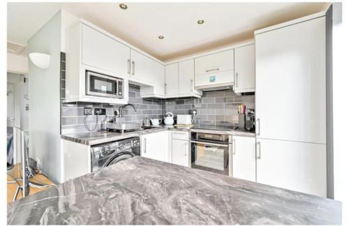 Torpoint - Apartment - Sleeps4 - Seaside - Parking - Foto 7