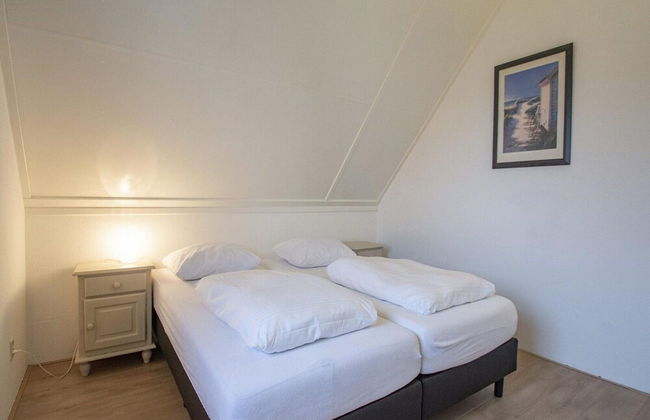 Beautifully Situated Luxury Villa on the Water - Foto 34