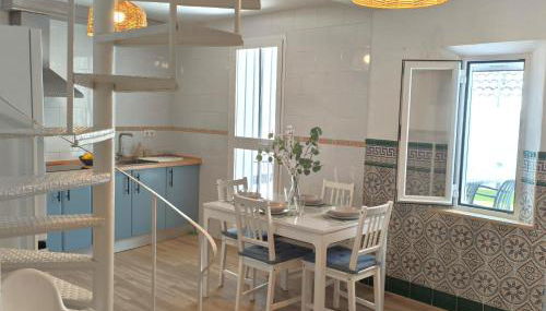 Casa con patio a 5 min de la playa - El Palo - Foto 3