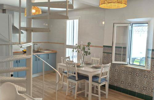 Casa con patio a 5 min de la playa - El Palo - Foto 3