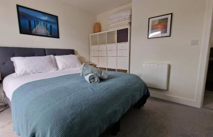 Number 15 Luxurious Two Bedroom Apartment - Photo 16