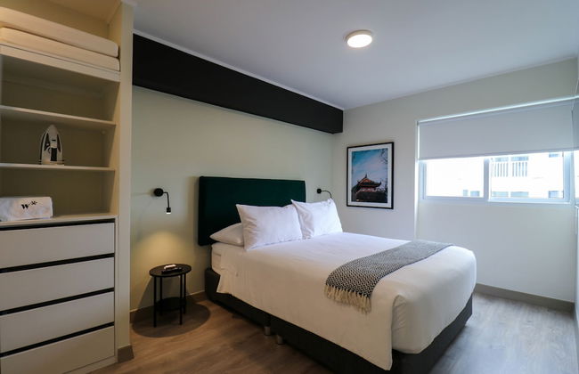 w Spectacular 2BR in the Heart of Miraflores - Photo 31