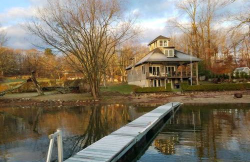 Waterfront Home on Bantam Lake with Private Beach - Foto 1