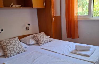 Apartmani Ana i Mia - Foto 23