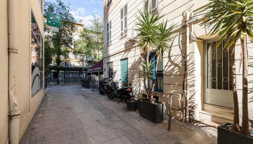Coeur de La Libé - Ideal couple & FRIENDS - CENTRAL & COSY - TRAM & Supermarkets -AC -Bed XXL - Photo 3