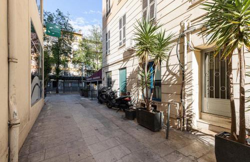 Coeur de La Libé - Ideal couple & FRIENDS - CENTRAL & COSY - TRAM & Supermarkets -AC -Bed XXL - Photo 3