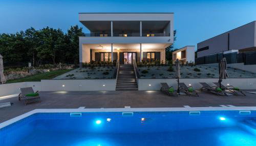 Villa Althea for 8 persons near Labin with 35 m2 heated pool, kids playground & large garden - Foto 2