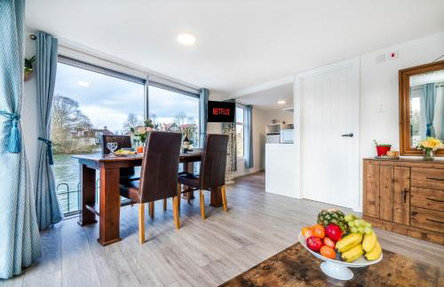 RIVER RETREAT- near Holloway U, Thorpe Park and Heathrow airport - Foto 17