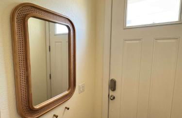 The Orange Blossom Suite Near UF Shands D-town - Photo 37