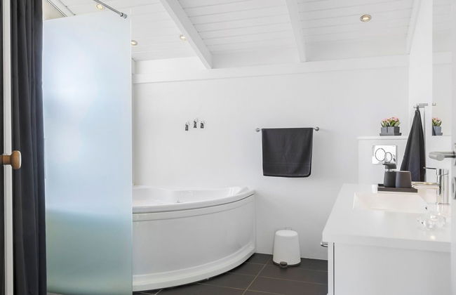 "Paul" - 100m from the sea - Photo 21