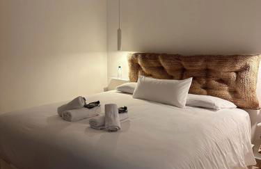 Marbella Hideaway BBQ, POOL & Best walking distance Beaches - Photo 19