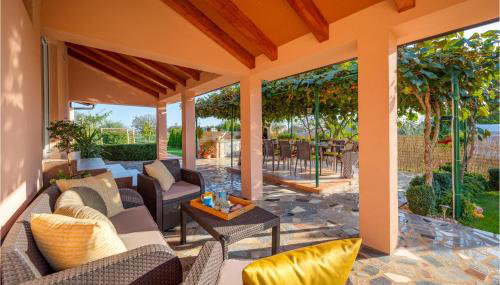 Amazing Home In Marcana - Foto 2