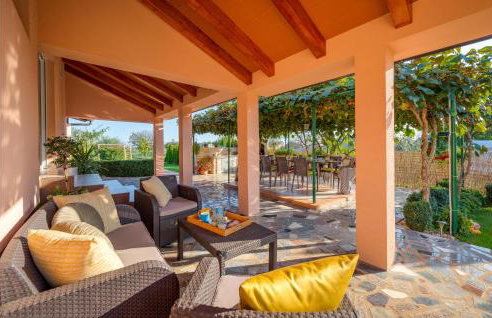 Amazing Home In Marcana - Foto 2