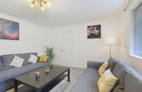 Spacious 4 Bedroom House with Parking - Foto 3