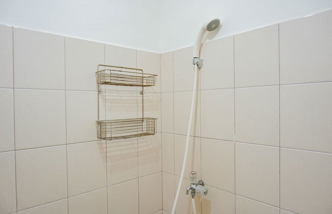 Chic and Cozy Studio at Tifolia Apartment - Foto 11