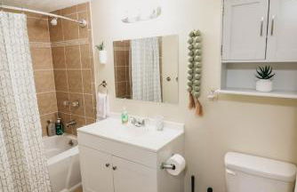 Mount Tabor Ranch near VT - King Bed/Fast Wi-Fi - Foto 17