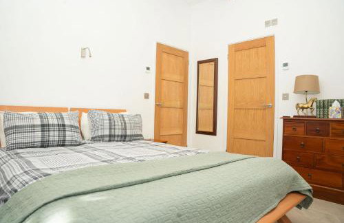 Cosy Rural Barn with Private Garden & Forest - The Cart Barn - Foto 24