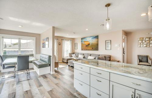 Bright Kitty Hawk Home with Hot Tub, Walk to Beach! - Foto 11