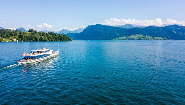 Vistas dos montes suíços