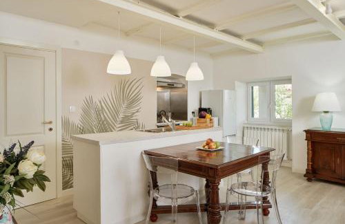 Secret Garden Apartment with private parking space - Photo 14