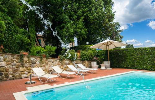 Holiday Home in Town Center with Pool, Garden, Hot Tub - Foto 16