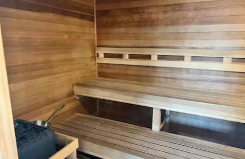 Ski-In Ski-Out Sugar Mountain Getaway with Views and Heated Pool, Hot Tub, Sauna, Gym, and EV - Foto 16