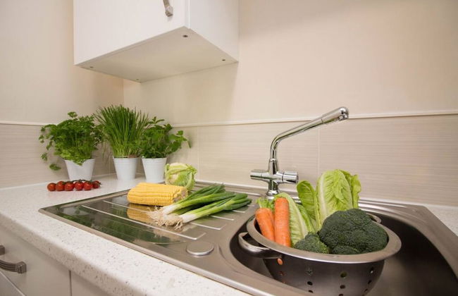 Stayzo Castle Penthouse 18- A Clean Fresh Modern Apartment With Free Wi-fi - Foto 13