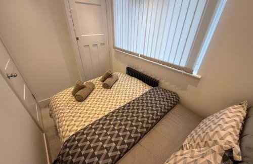 Luxury 4 Bedroom House in Harrow with Free Parking - Foto 19