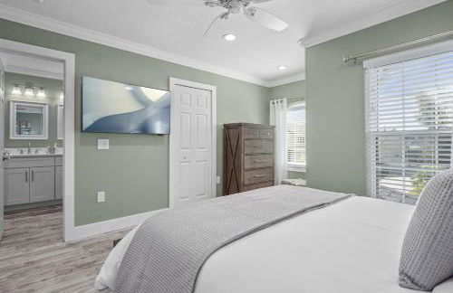 Brand NEW Modern Luxury wPrivate Pool Hot Tub BBQ Home Cinema 2 Miles to Disney - Foto 41