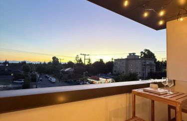 NEW! Central Ballard 3BR Townhome Fits 8 Free Parking AC Family Friendly - Foto 4