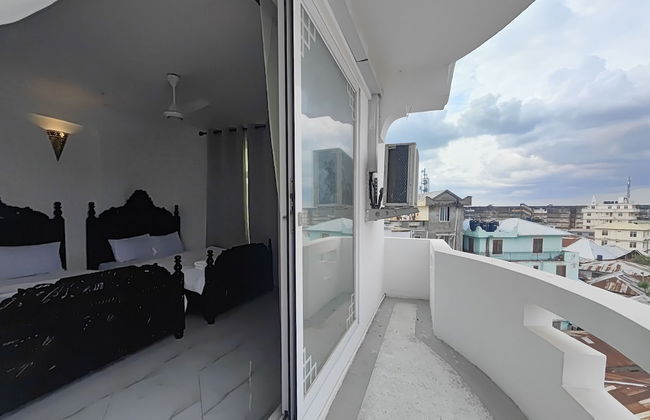 AYAA LUXURY APARTMENT 4TH FLOOR - Photo 24