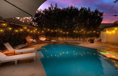 Valley Oasis Pool Hot Tub Near Universal - Foto 4