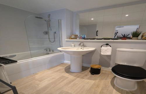 City Centre Penthouse on Concert Square with City Views - Foto 32