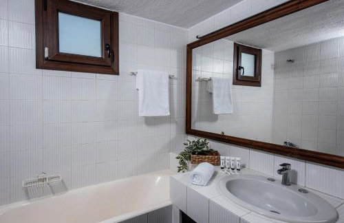 Villa Sunrise Majestic Seaview with Private Pool - Photo 20