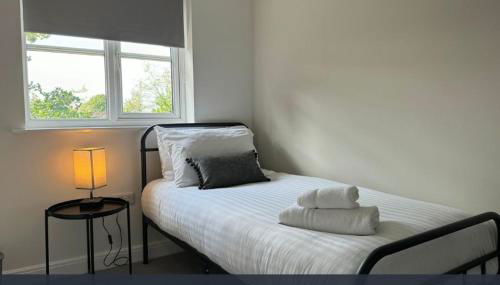 Spacious Townhouse with Garden - Photo 4