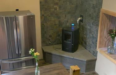 The Treehouse at 11 Gables - Center of Ludlow Village near Shopping and Restaurants - Foto 11