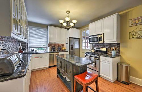 Striking Cape May Getaway, Steps From the Beach! - Foto 9